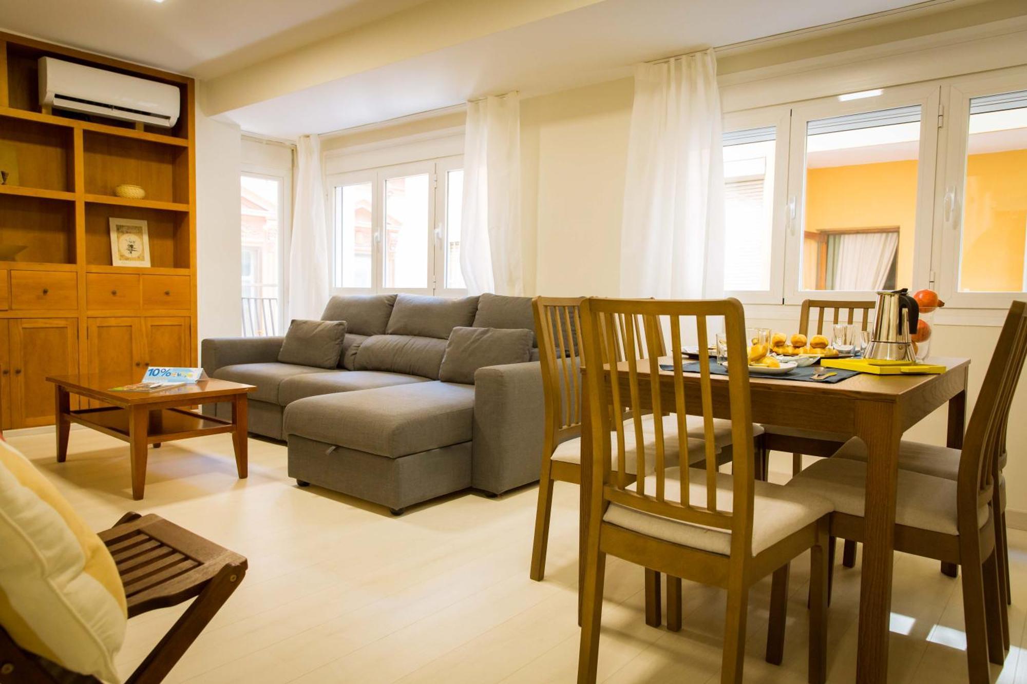 Apartments Holidays2Malaga City Center Exteriör bild